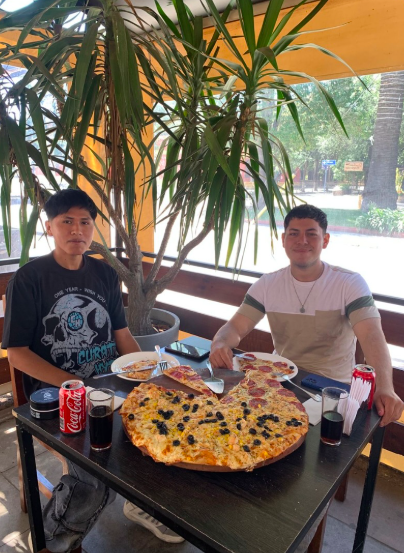 Restoba Pizza Steve's 3